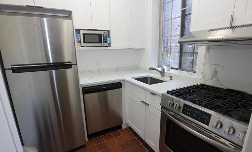 Primary Photo - 205 Mt Auburn St