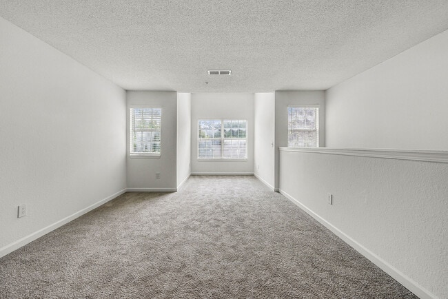 Photo - Eastlake Gardens Apartments