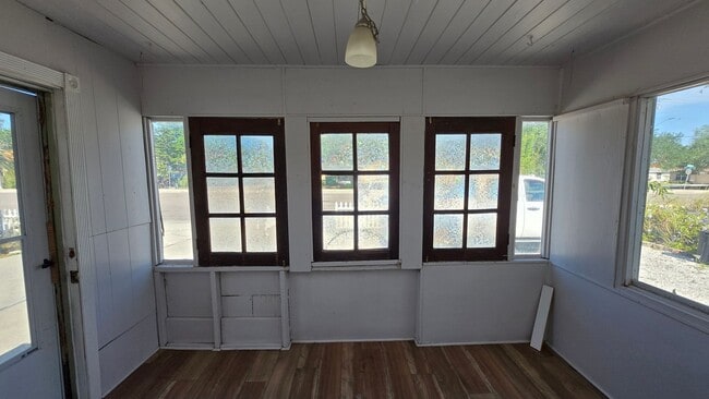 Foto del edificio - 5111 Swift Rd