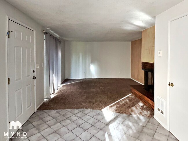 Foto del edificio - 705 NE 108th Ave