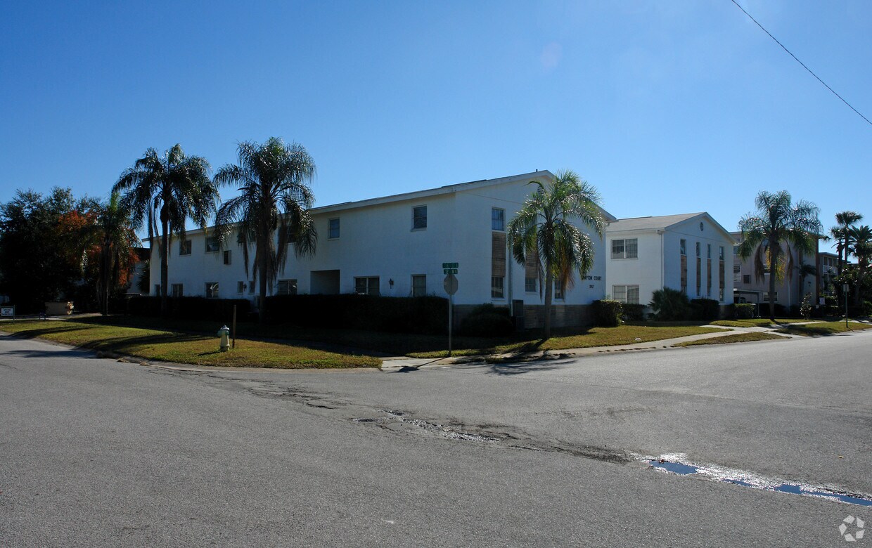 Building Photo - 3157 36th St N