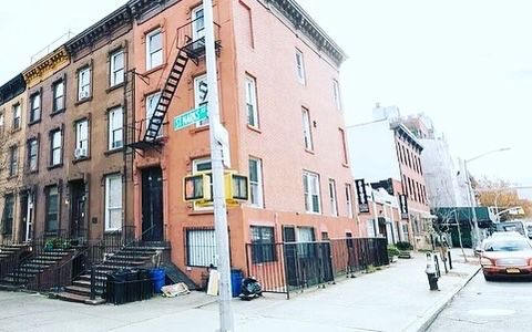 Building Photo - 636 Saint Marks Ave