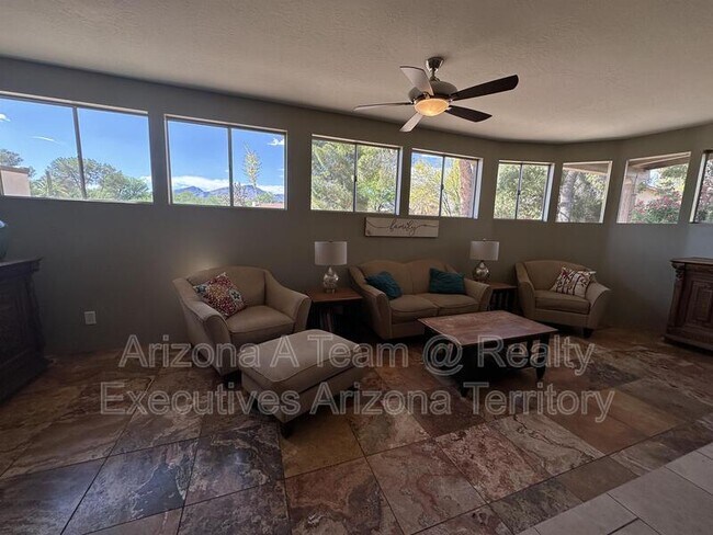Foto del edificio - 7740 E Manor Pl