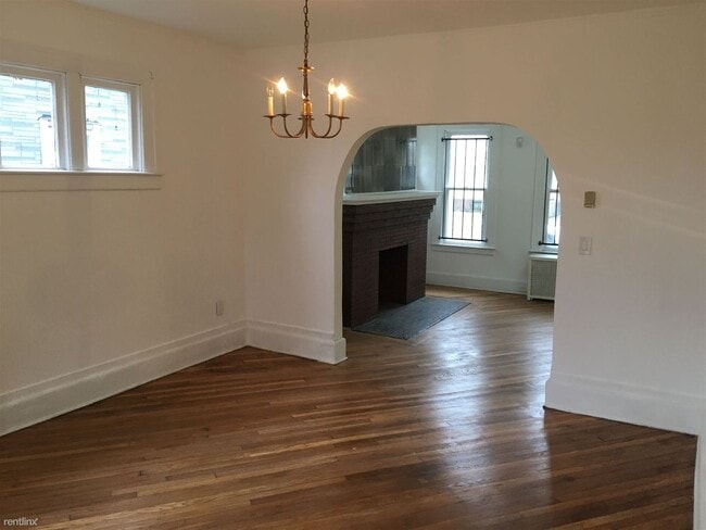 Building Photo - 3 br, 1 bath House - 205 California St 205...