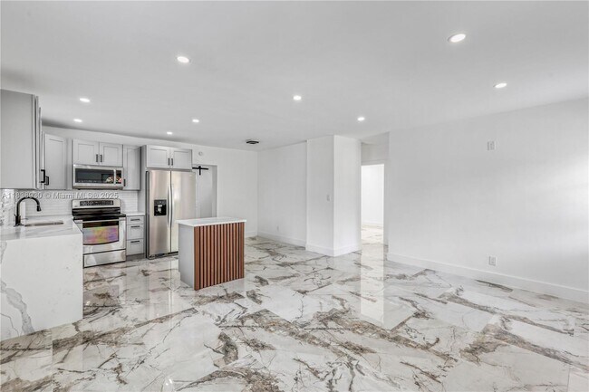 Foto del edificio - 809 SW 17th St