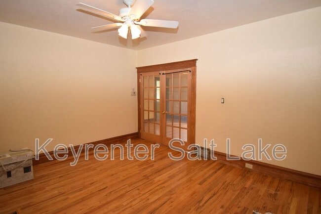 Building Photo - 1647 800 E