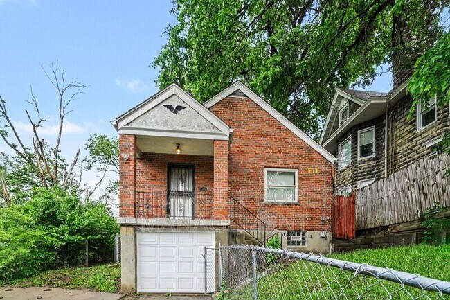 Building Photo - 937 Grand Ave