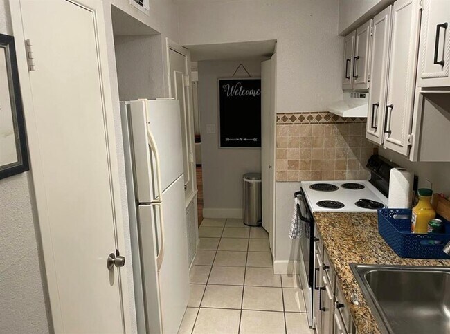 Foto del edificio - 3303 W Greenridge Dr