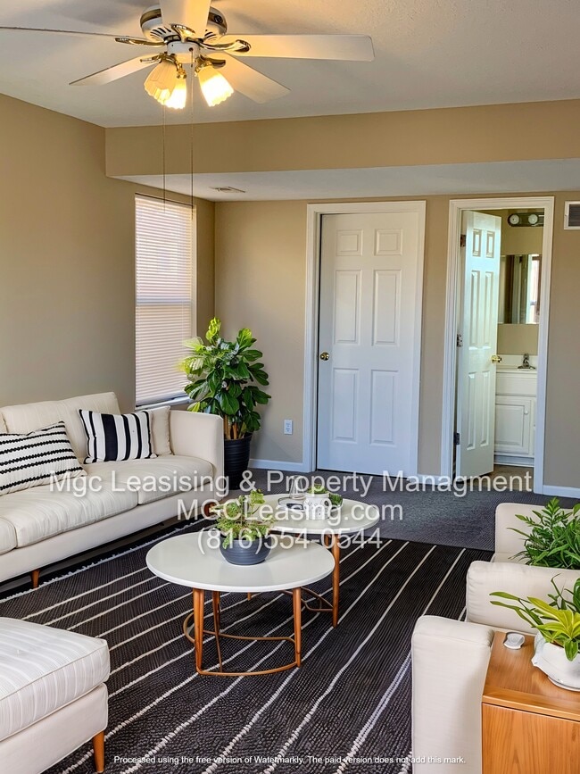 Building Photo - 816 NE Westwind Ln