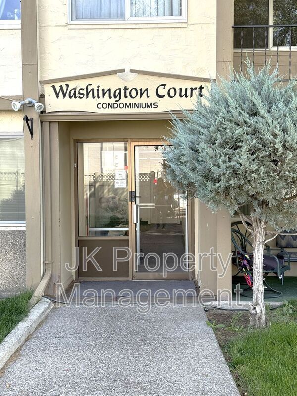 Foto del edificio - 925 1st Ave N