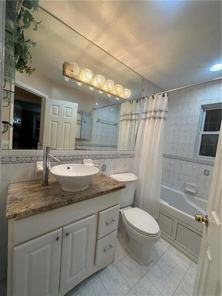 Foto del edificio - 2198 Canarsie Rd