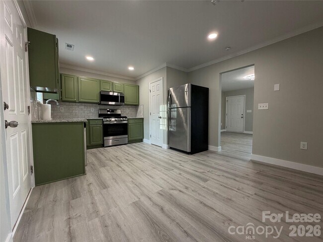 Foto del edificio - 3134 Rainbow Ridge Dr