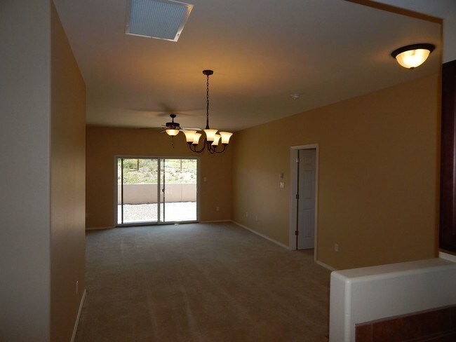 Building Photo - 3759 Valmora Rd