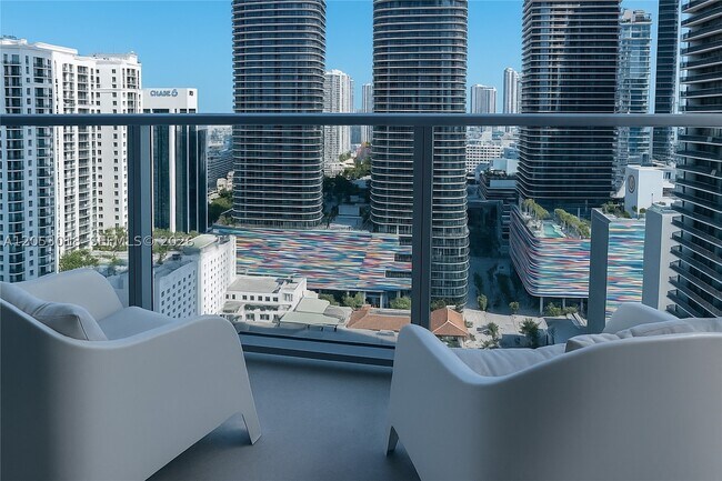 Foto del edificio - 1100 S Miami Ave