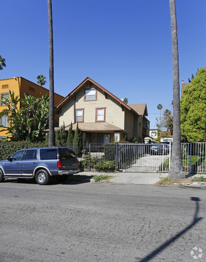Primary Photo - 923-935 S Kenmore Ave