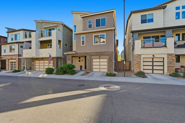 Building Photo - 7059 W Stardust Dr