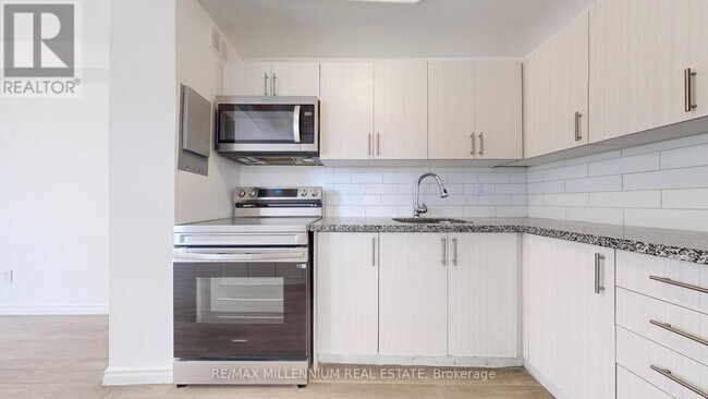 Photo du bâtiment - 221 Melvin Ave