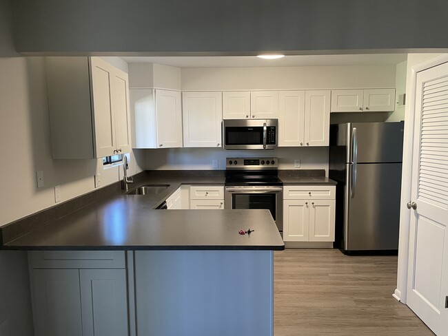 Building Photo - 145 Harvest Dr