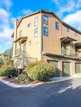 Building Photo - 1060 Stratus Way