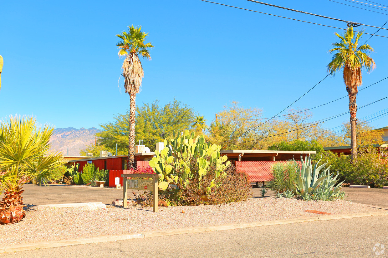 Primary Photo - Flower Apartments