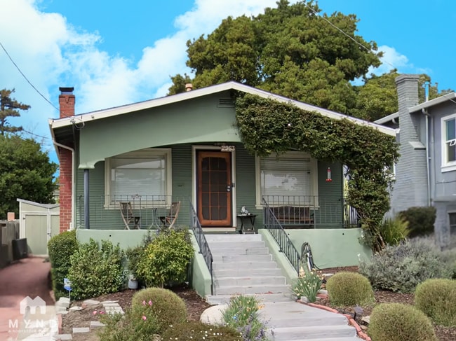 Building Photo - 2963 Morcom Ave