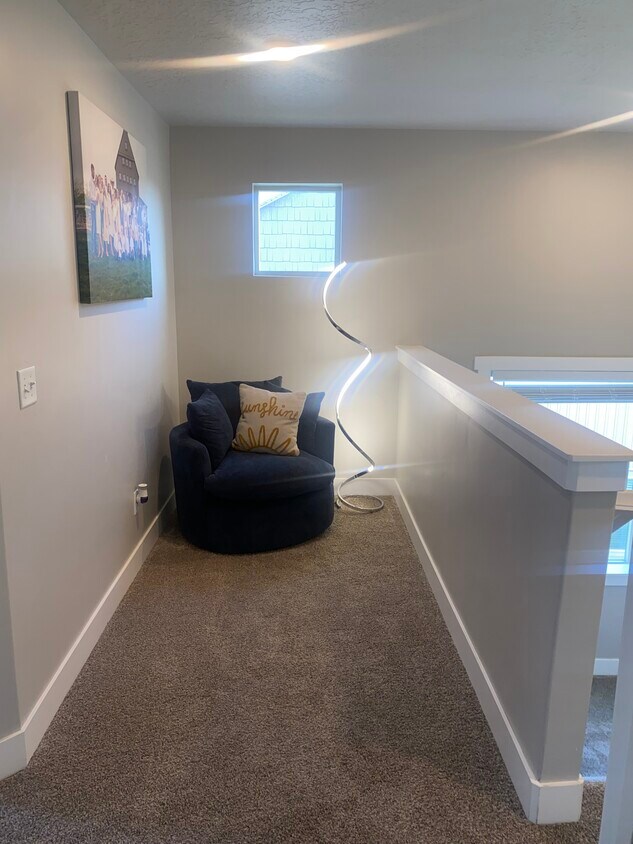 Foto principal - 963 N Apple Seed Ln