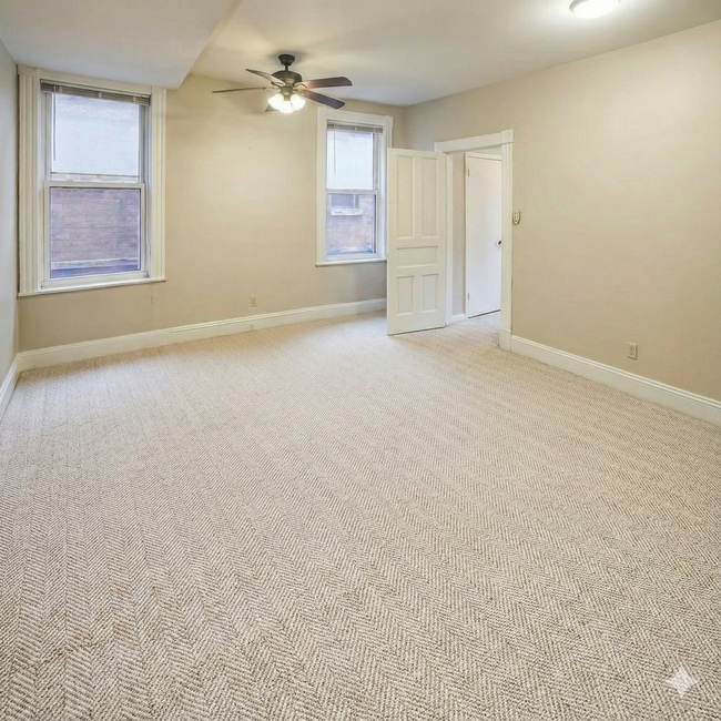 Master bedroom - 347 Spahr St