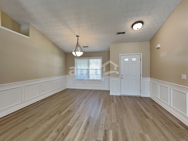 Foto del edificio - 11 Sparrow Ln