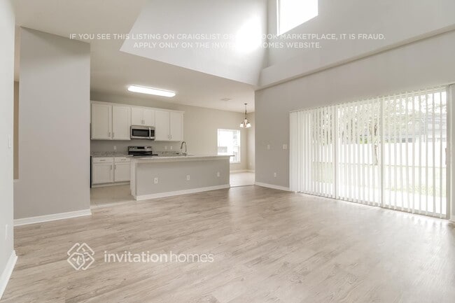 Building Photo - 16338 Deer Chase Loop