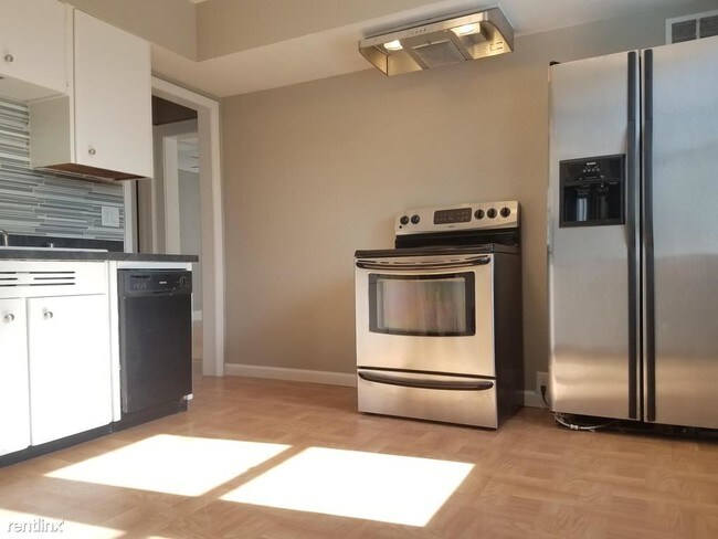 Building Photo - 6229 N Garden Grove Ln