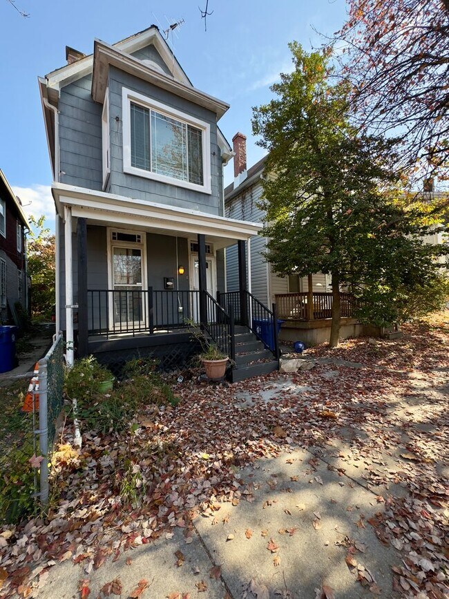 Foto del edificio - Charming 3Bed/2.5Bath Townhome with Modern...