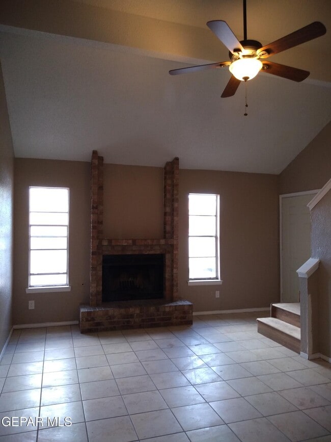 Building Photo - 3119 Voss Dr