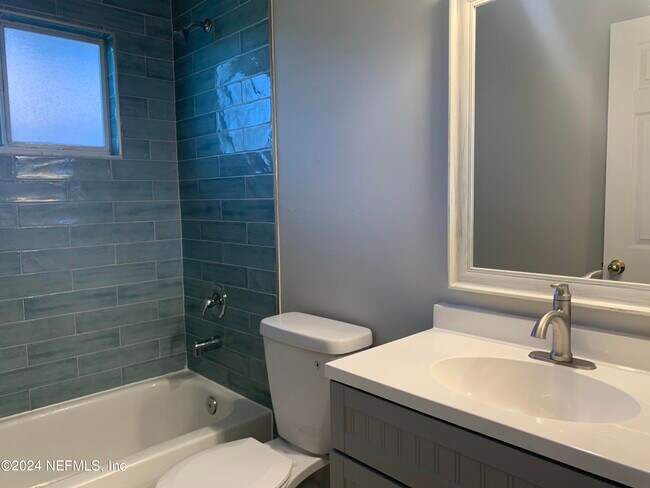 Foto del edificio - 524 Lighthouse Ct
