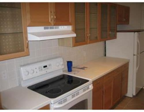 Primary Photo - 385 Chestnut Hill Ave