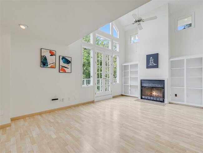 Building Photo - 2802 Rockingham Dr