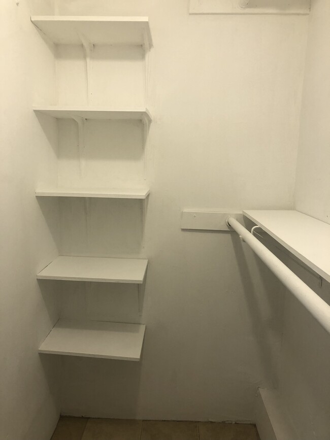 Walk in closet - 229 Southaven Ave