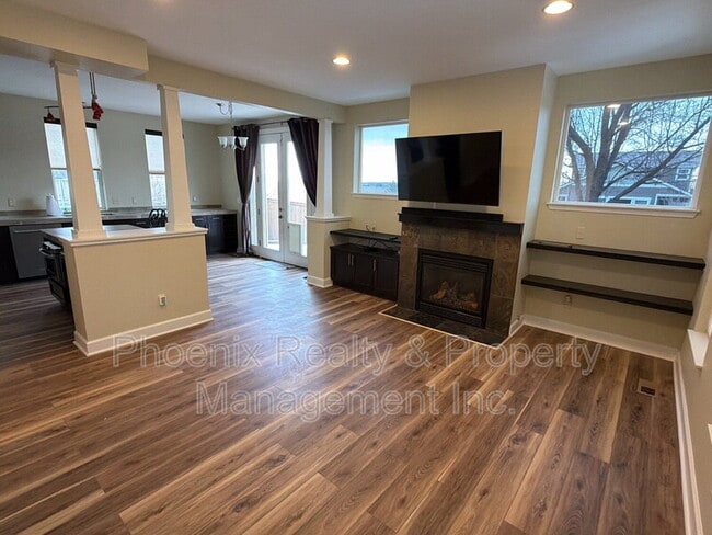 Building Photo - 454 N Finch Ave