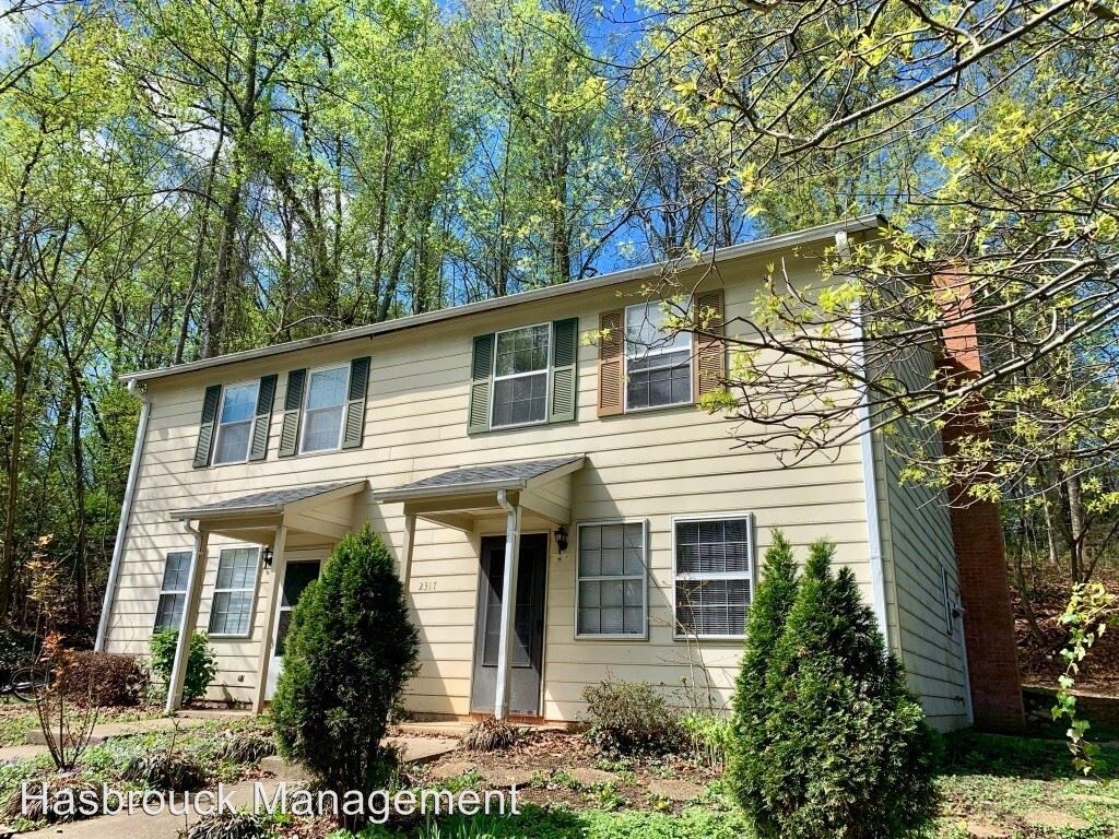 Primary Photo - 2315 N Berkshire Rd