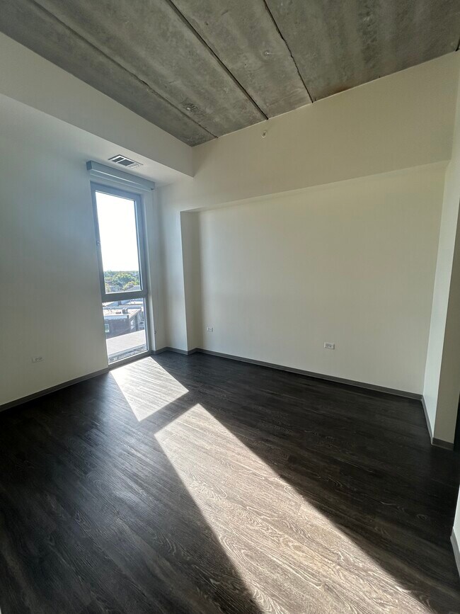 Foto del edificio - 1877 N Milwaukee Ave