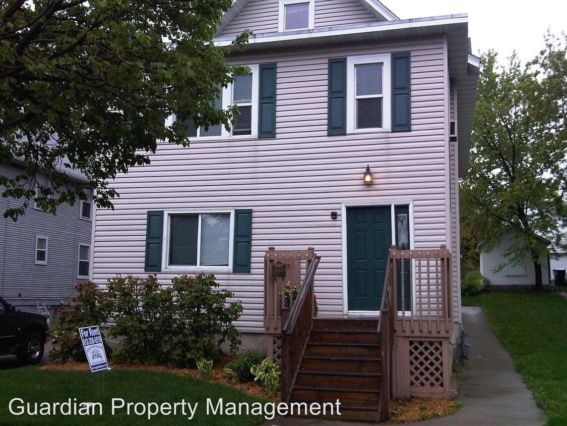 Primary Photo - 1014 Pacific St