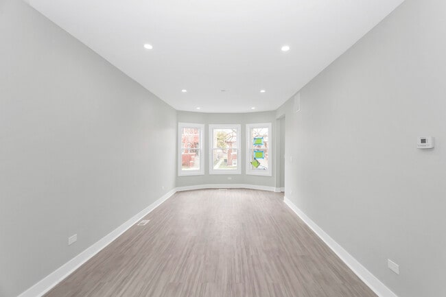 Building Photo - 1407 S 59th Ave