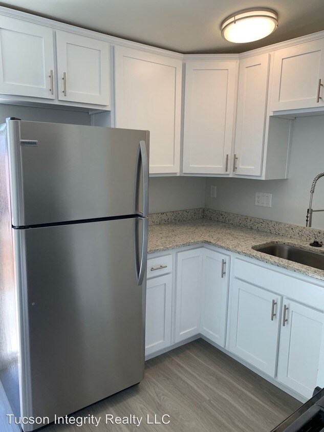 Foto principal - 641-643 E Lee St