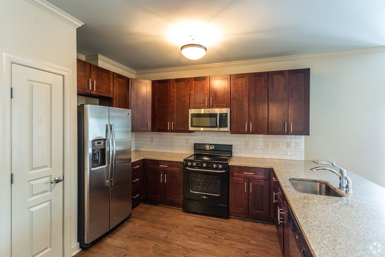 Village Green Hills Apartments Nashville, TN