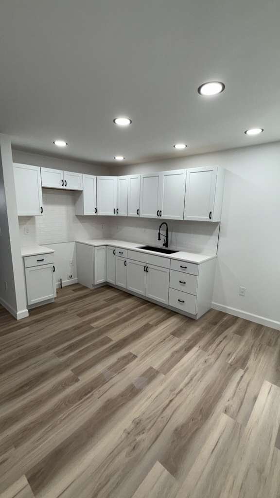 Building Photo - 6211 Aspen Ct