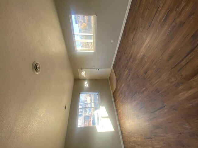 Foto del edificio - 613 Loveland Street