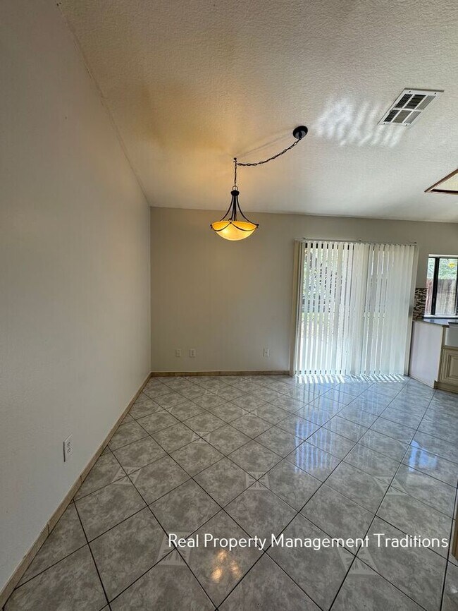 Foto del edificio - Cute 3 +2 in Palmdale