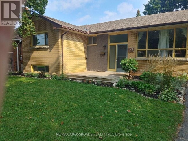 Building Photo - 23 Strathmere Pl