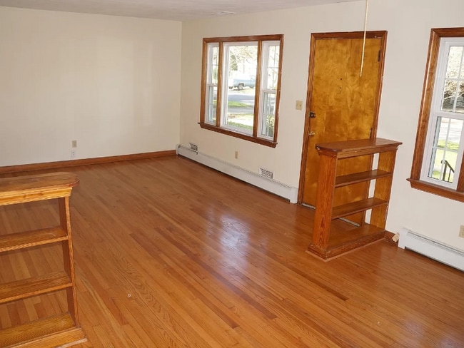 Building Photo - 237 Beechwood Ave