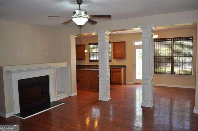 Building Photo - 981 Pierce Ivy Ct NE