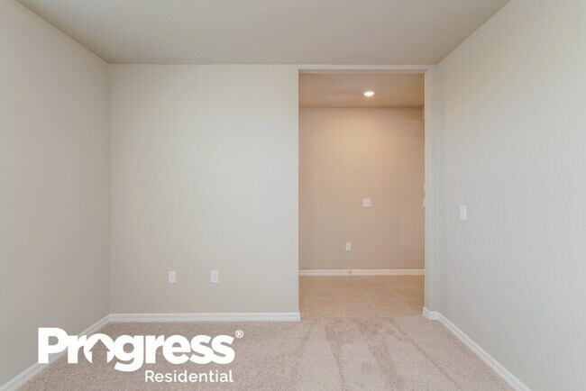 Building Photo - 1030 Oak Vly Dr